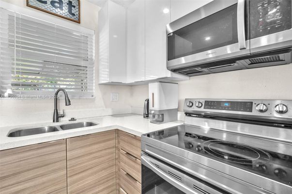 Interior, Kitchen, Stainless Steel Appliances