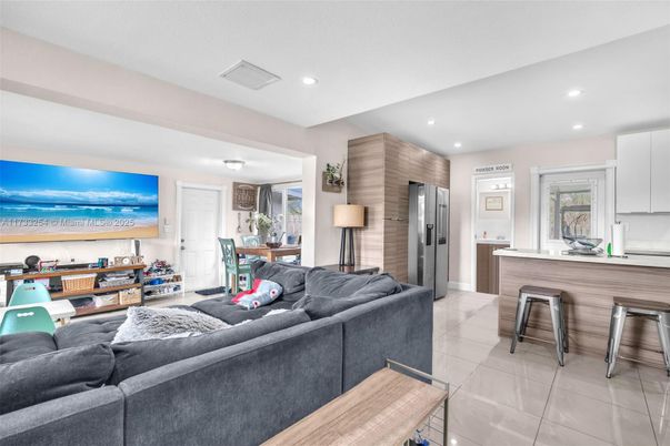 Interior, Kitchen, Living room, Recessed Lighting, Stainless Steel Appliances