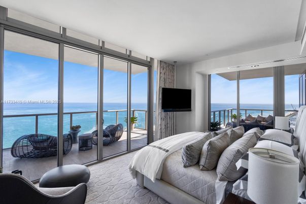 Bedroom, Interior, Water