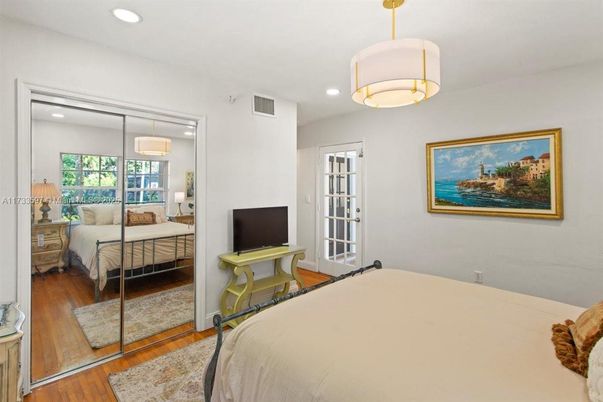 Bedroom, Interior, Pendant Lights, Recessed Lighting, Wood Texture Flooring