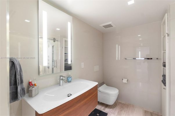 Bathroom, Interior, Recessed Lighting, Wood Texture Flooring