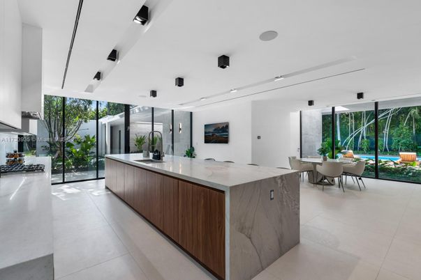 Dining room, Interior, Kitchen, Recessed Lighting