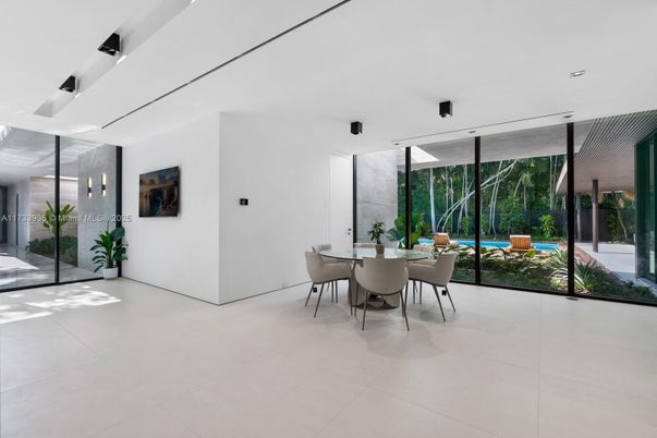Dining room, Interior, Recessed Lighting