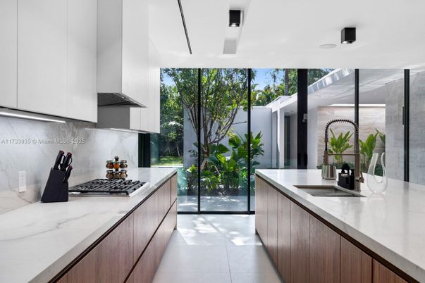 Interior, Kitchen, Recessed Lighting