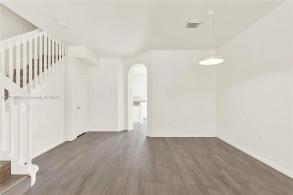 Empty room, Interior, Pendant Lights, Wood Texture Flooring