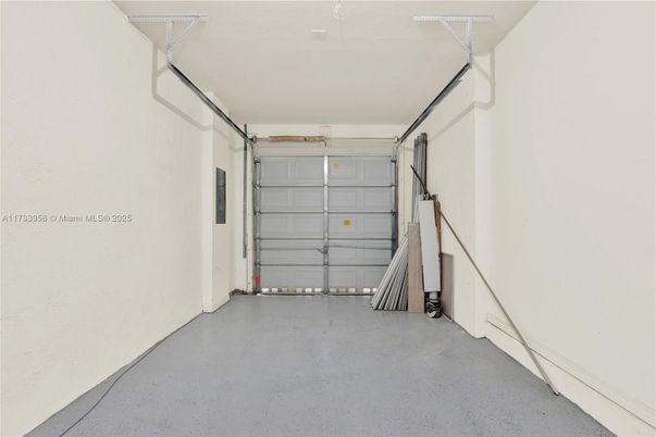 Garage, Interior
