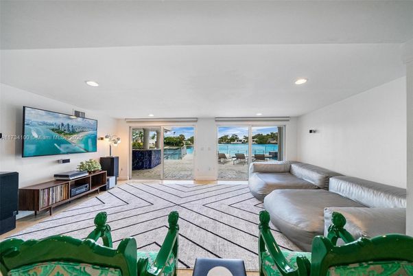 Interior, Living room, Recessed Lighting, Water, Wood Texture Flooring