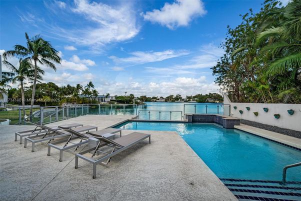 Exterior, Pool, Water