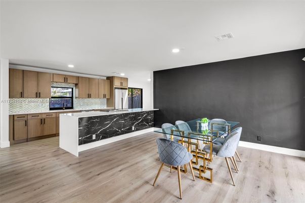 Dining room, Interior, Kitchen, Recessed Lighting, Wood Texture Flooring