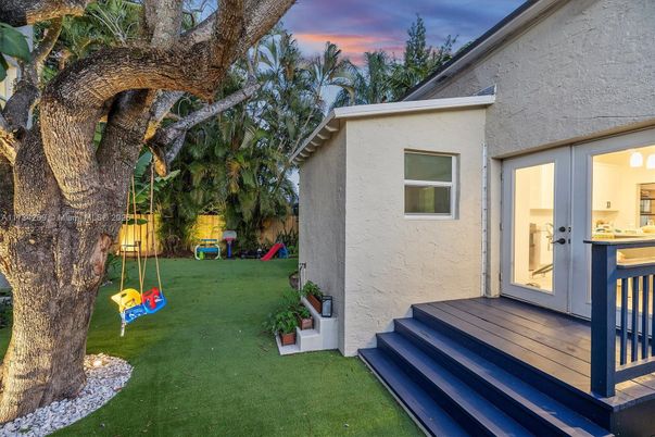 Backyard, Exterior, Playground