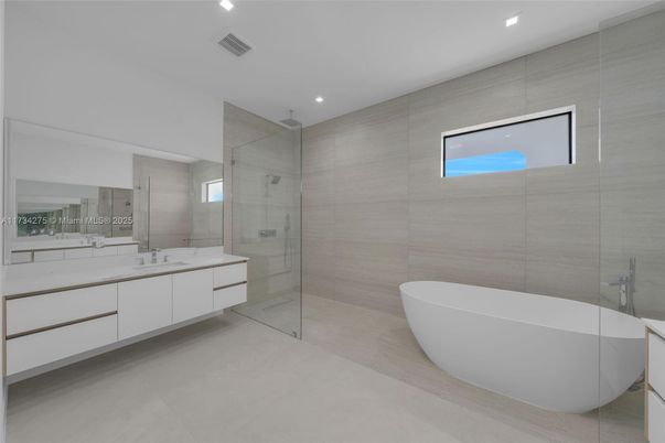 Bathroom, Dual Sink Vanities, Free Standing Baths, Glass Shower, Interior, Recessed Lighting
