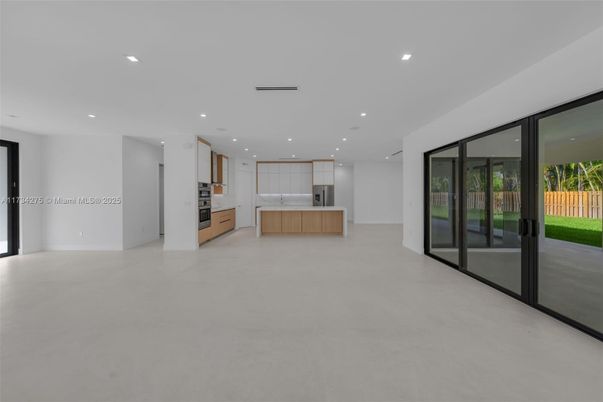 Empty room, Interior, Kitchen, Recessed Lighting