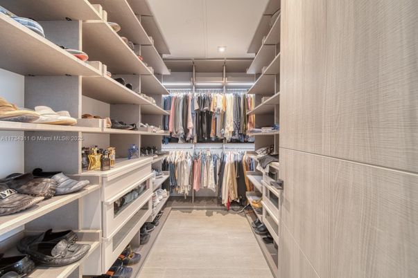 Interior, Recessed Lighting, Walk-in Closets