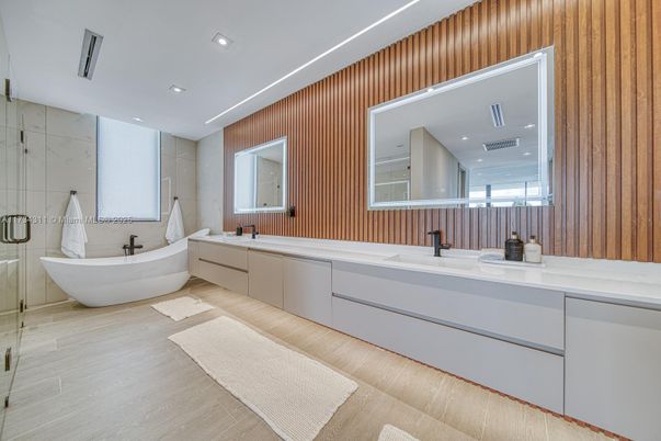 Bathroom, Dual Sink Vanities, Free Standing Baths, Interior, Recessed Lighting, Wood Texture Flooring