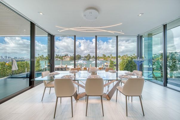 Dining room, Interior, Pendant Lights, Recessed Lighting, Water, Wood Texture Flooring