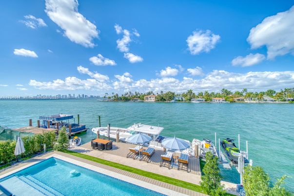 Exterior, Lake, Pool