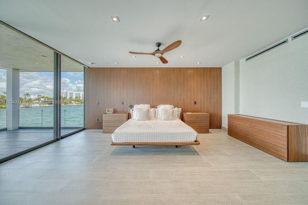 Bedroom, Interior, Recessed Lighting, Water