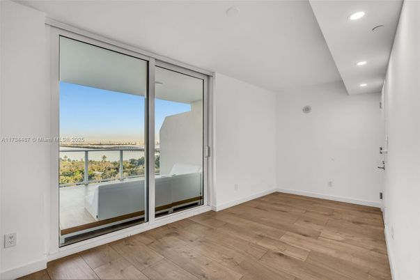 Empty room, Interior, Recessed Lighting, Water, Wood Texture Flooring