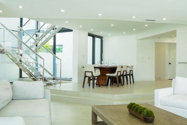 Dining room, Interior, Recessed Lighting