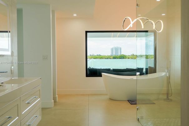 Bathroom, Free Standing Baths, Glass Shower, Interior, Pendant Lights, Recessed Lighting
