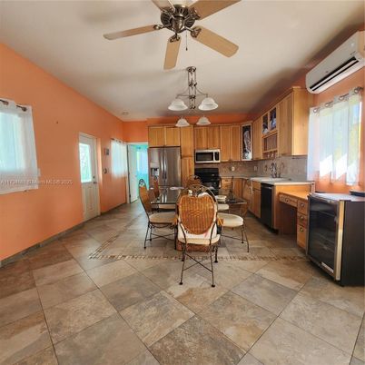 Dining room, Interior, Kitchen, Stainless Steel Appliances