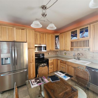 Interior, Kitchen, Pendant Lights, Stainless Steel Appliances