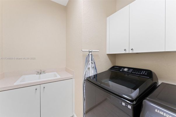 Interior, Washer