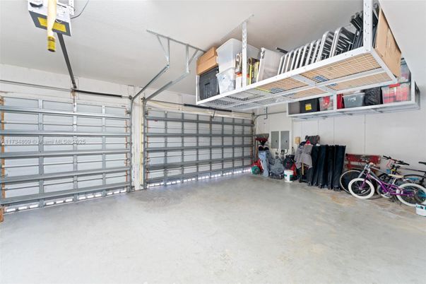 Garage, Interior