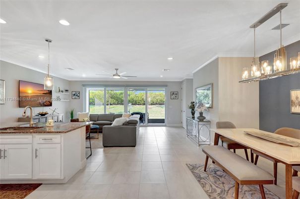 Dining room, Interior, Living room, Pendant Lights, Recessed Lighting
