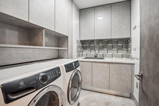 Interior, Washer