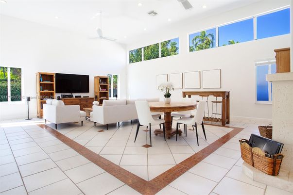 Dining room, Interior, Living room, Recessed Lighting