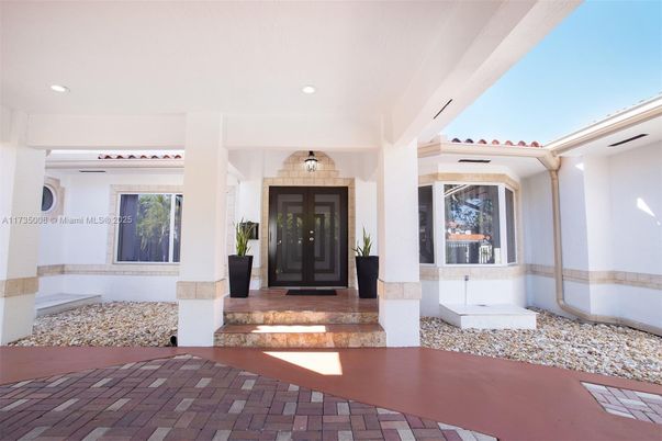 Exterior, Recessed Lighting