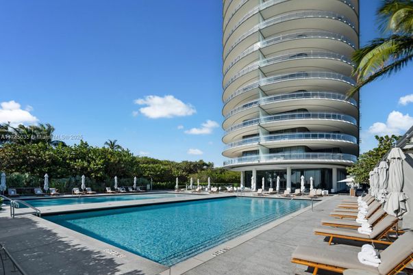 Exterior, Facade, Pool, Condo Building