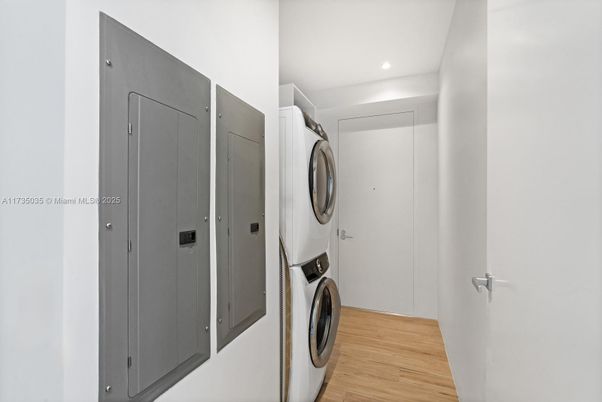 Interior, Recessed Lighting, Utility Closets, Washer, Wood Texture Flooring