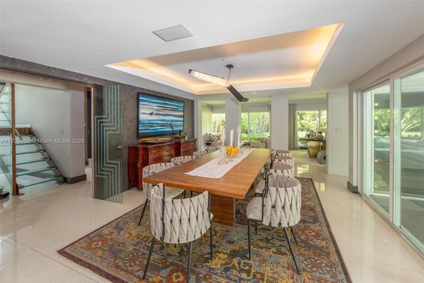 Dining room, Interior