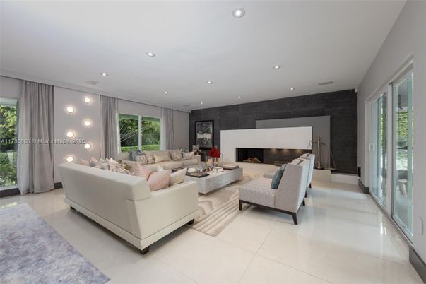 Fireplace, Interior, Living room, Recessed Lighting