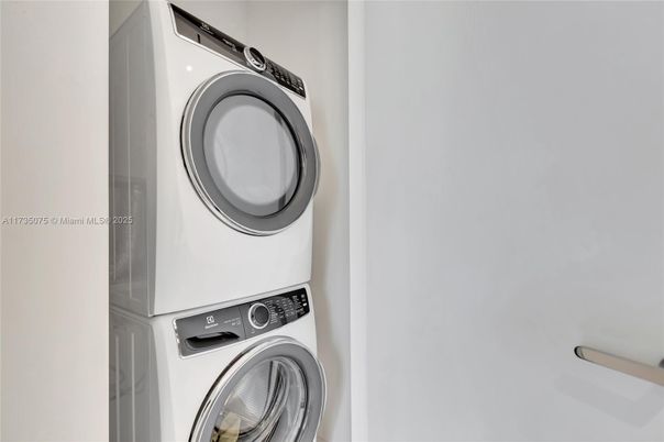 Interior, Utility Closets, Washer
