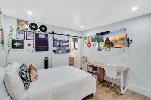 Bedroom, Home Office, Interior, Recessed Lighting, Wood Texture Flooring
