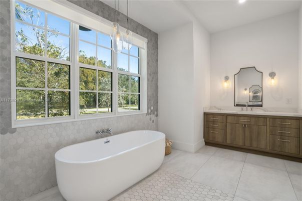 Bathroom, Dual Sink Vanities, Free Standing Baths, Interior, Pendant Lights, Recessed Lighting