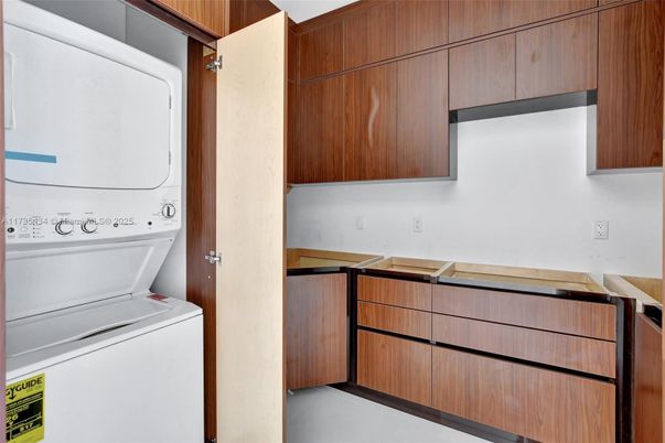 Interior, Utility Closets, Washer