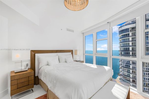 Bedroom, Interior, Water