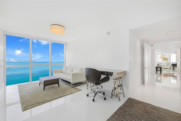 Dining room, Interior, Recessed Lighting, Water