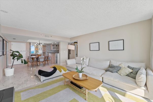 Dining room, Interior, Living room, Marble, Pendant Lights, Recessed Lighting