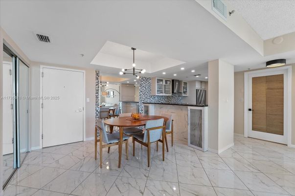 Dining room, Interior, Kitchen, Marble, Pendant Lights, Recessed Lighting, Stainless Steel Appliances