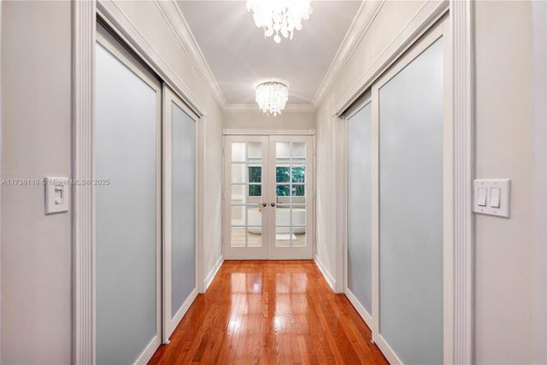 Chandelier, Interior, Wood Texture Flooring