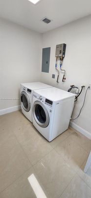 Interior, Washer