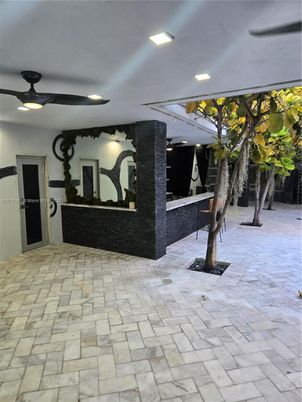 Exterior, Recessed Lighting
