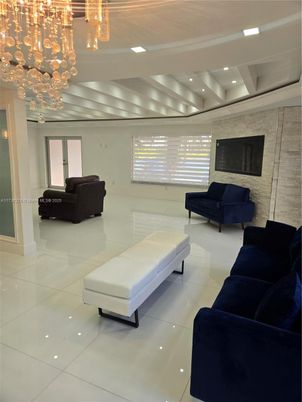Interior, Living room, Pendant Lights, Recessed Lighting