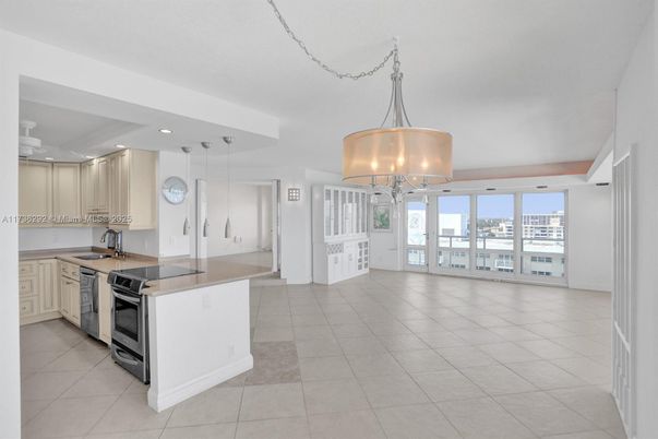 Chandelier, Interior, Kitchen, Pendant Lights, Recessed Lighting