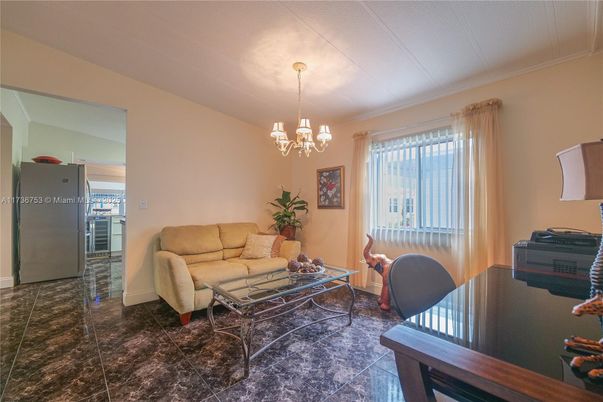 Chandelier, Dining room, Interior, Living room